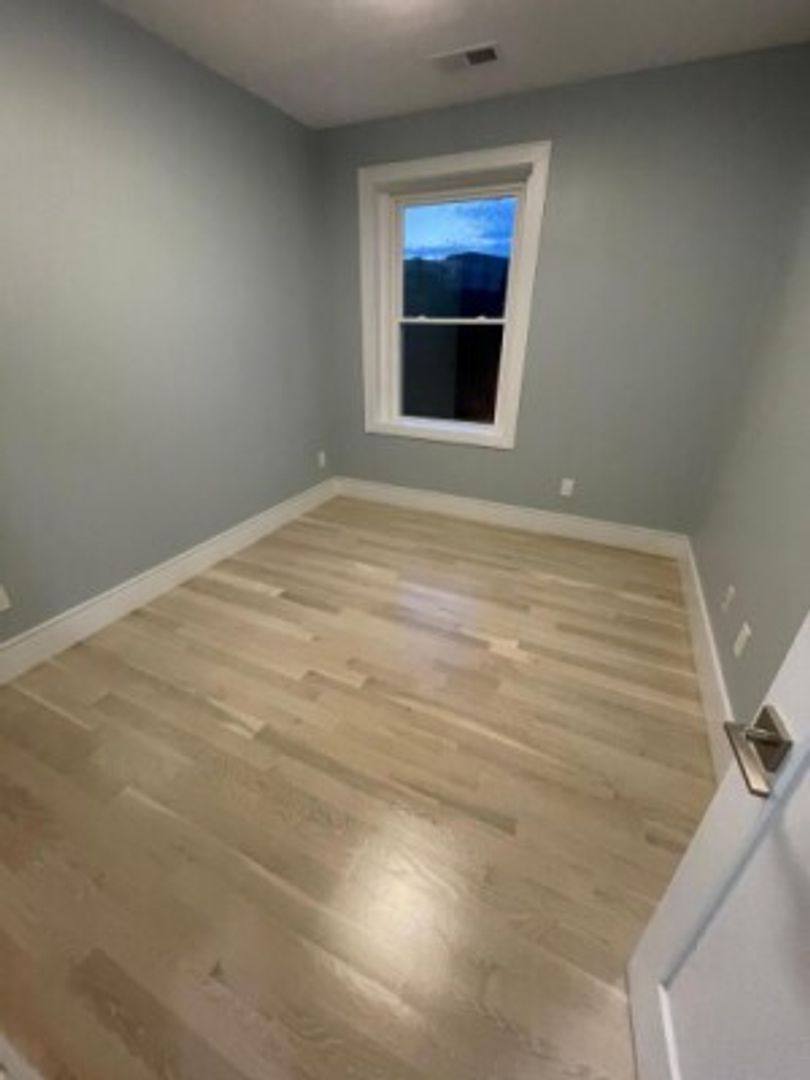 Apartment for rent at 11 University Rd #1A, Brookline, MA 02445