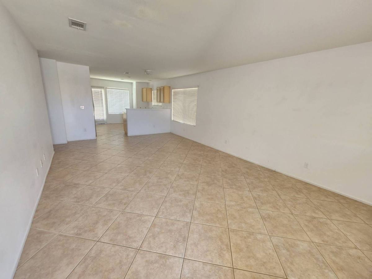 House for rent at 71593 Sunflower Dr, Twentynine Palms, CA 92277