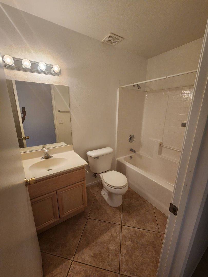 House for rent at 71593 Sunflower Dr, Twentynine Palms, CA 92277
