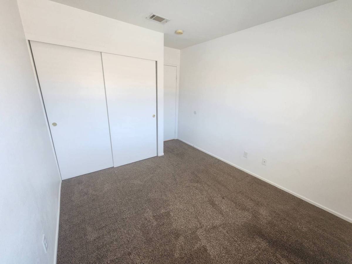 House for rent at 71593 Sunflower Dr, Twentynine Palms, CA 92277