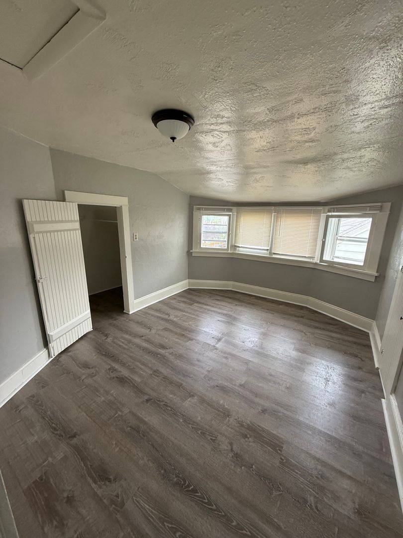 Apartment for rent at 1126 Grant St, Klamath Falls, OR 97603