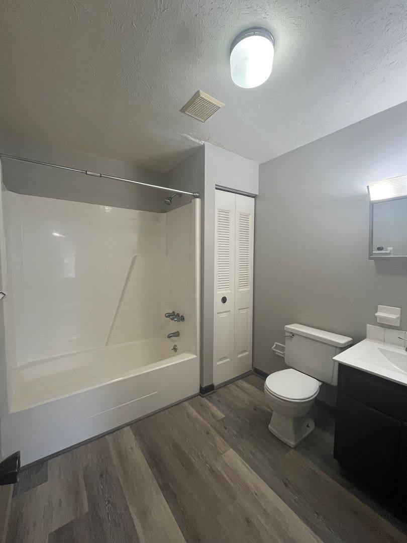 Apartment for rent at 720 29th St, Parkersburg, WV 26101