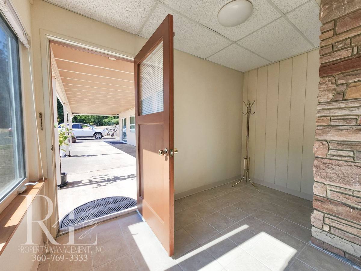 Apartment for rent at 515 Heritage Lane NW, Bremerton, WA 98310
