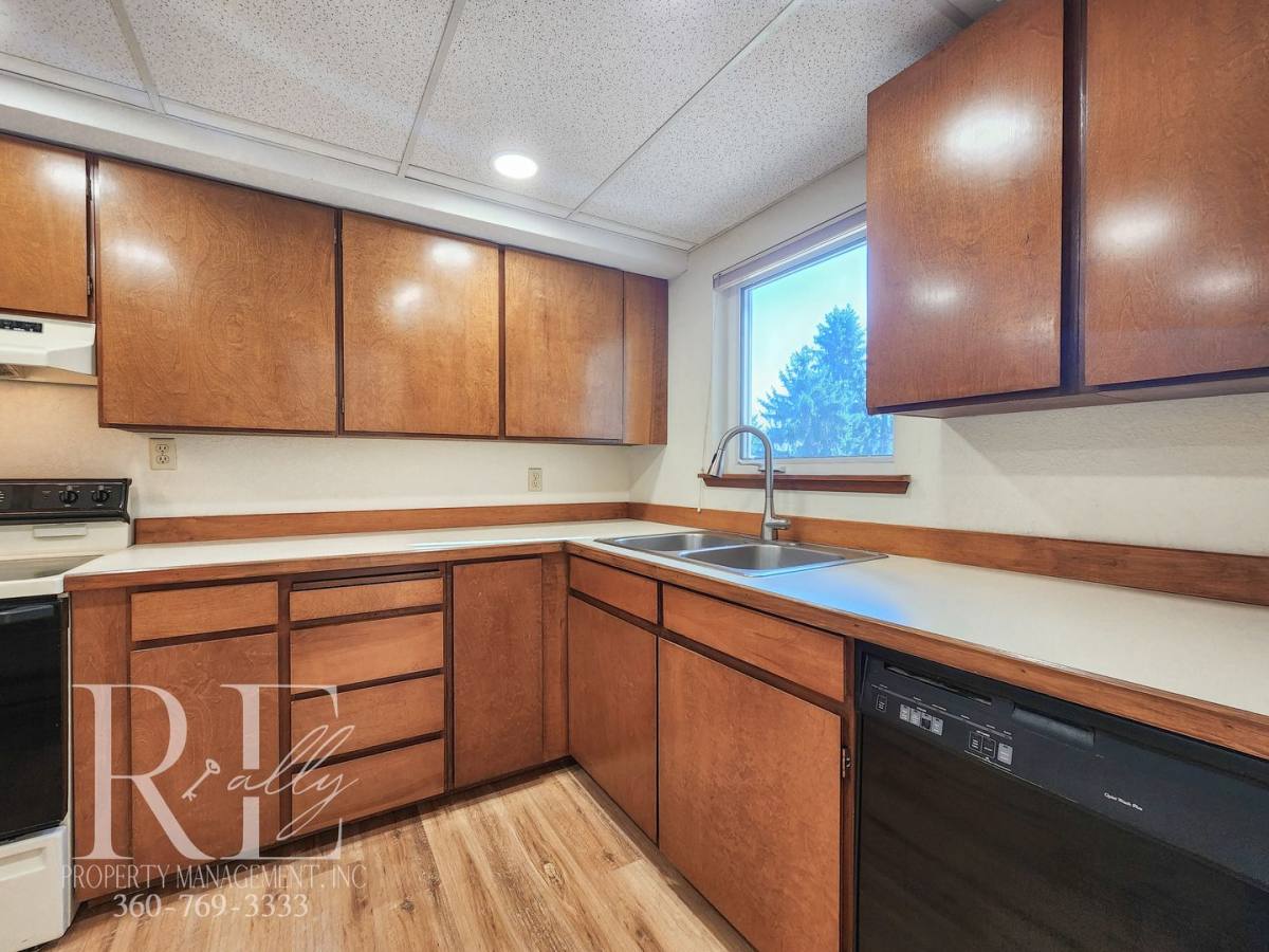 Apartment for rent at 515 Heritage Lane NW, Bremerton, WA 98310