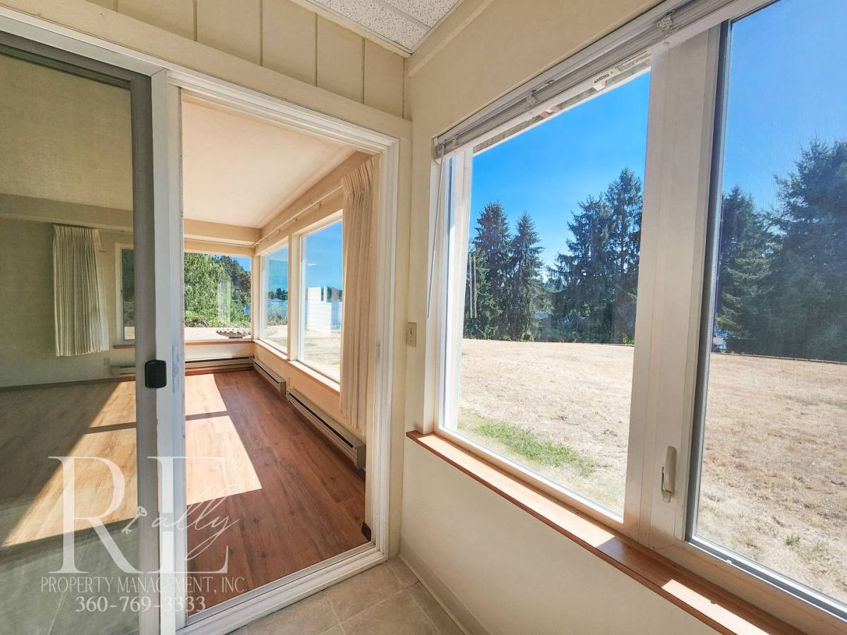 Apartment for rent at 515 Heritage Lane NW, Bremerton, WA 98310