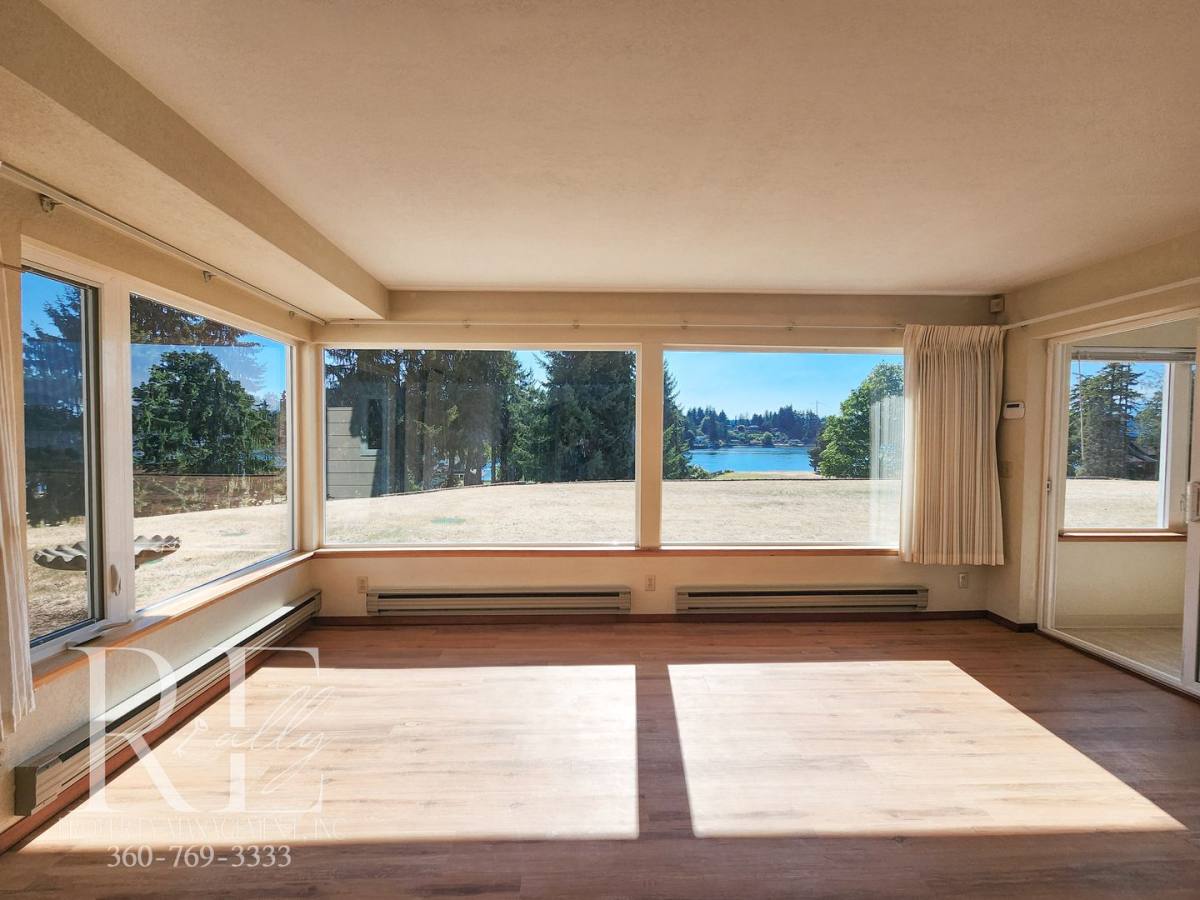 Apartment for rent at 515 Heritage Lane NW, Bremerton, WA 98310
