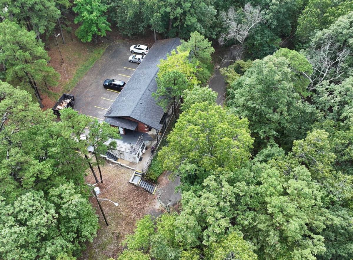 Apartment for rent at 2017 E Van Buren, Eureka Springs, AR 72632