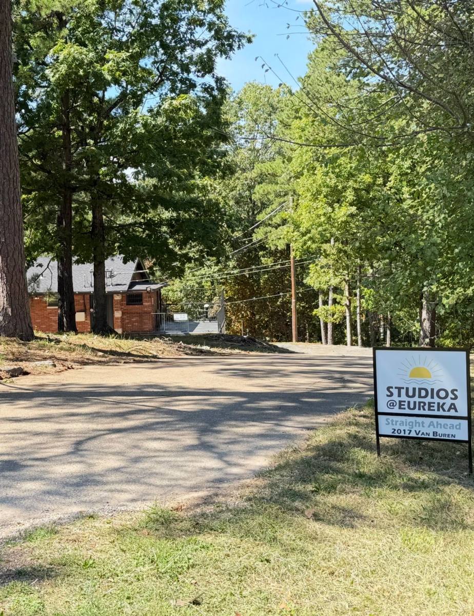 Apartment for rent at 2017 E Van Buren, Eureka Springs, AR 72632