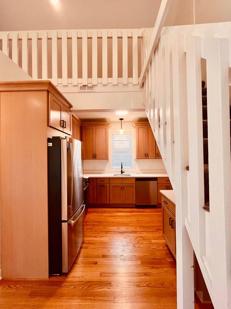 Apartment for rent at 2306 N Hoyne, Chicago, IL 60647