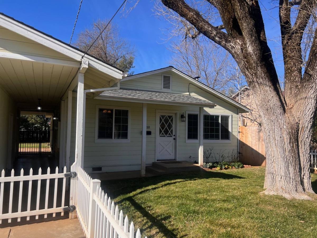 House for rent at 2910 Blueview St, Redding, CA 96002