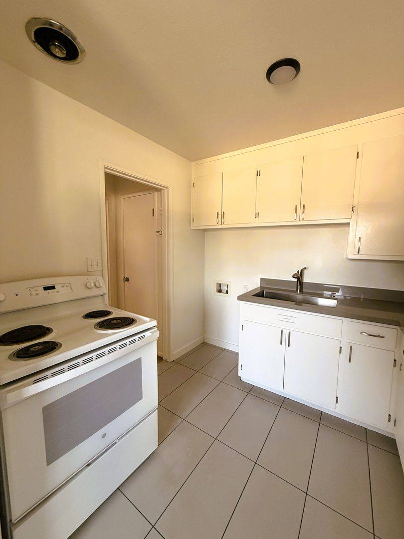 Apartment for rent at 3420 Carlson Blvd, El Cerrito, CA 94530