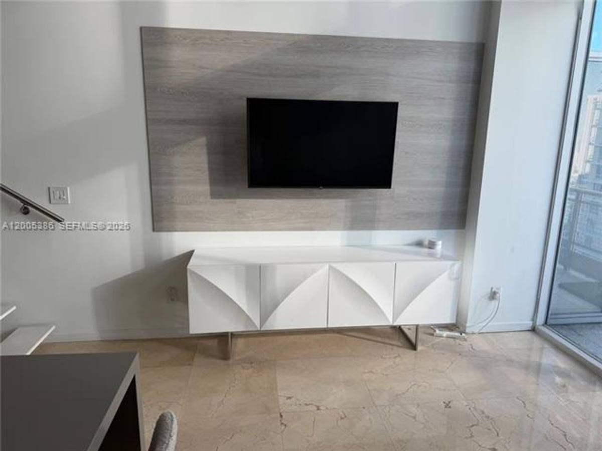 Apartment for rent at 690 SW 1st Court, Miami, FL 33130
