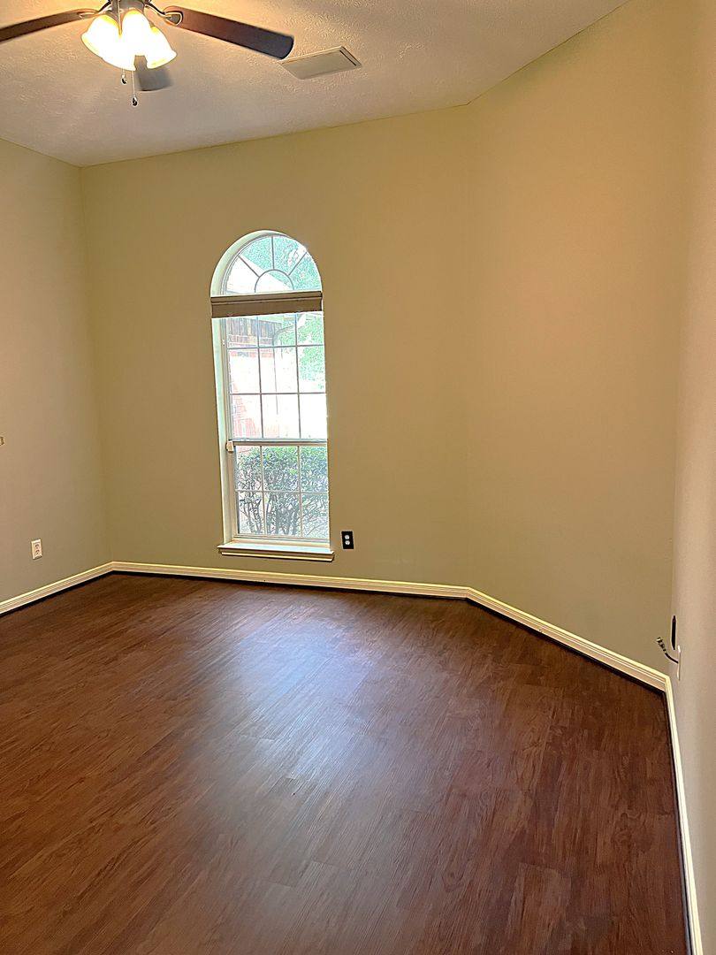 House for rent at 18718 Walden Forest Dr, Humble, TX 77346