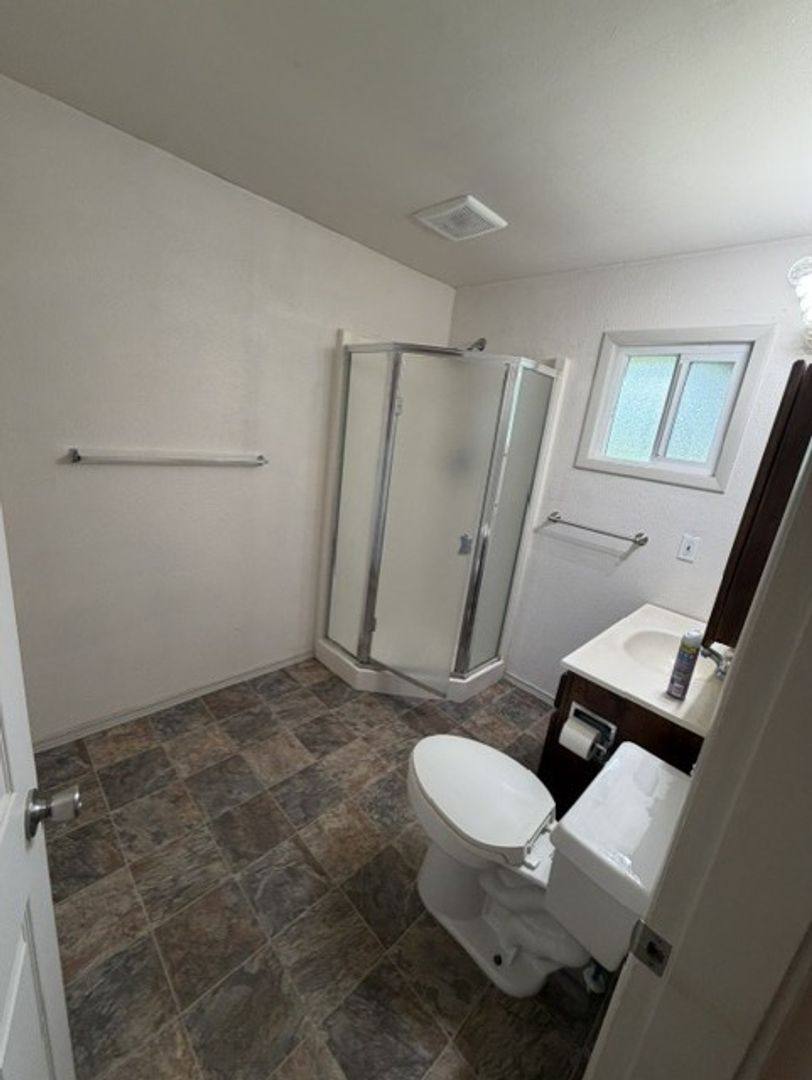 House for rent at 512 S Yew St, Centralia, WA 98531