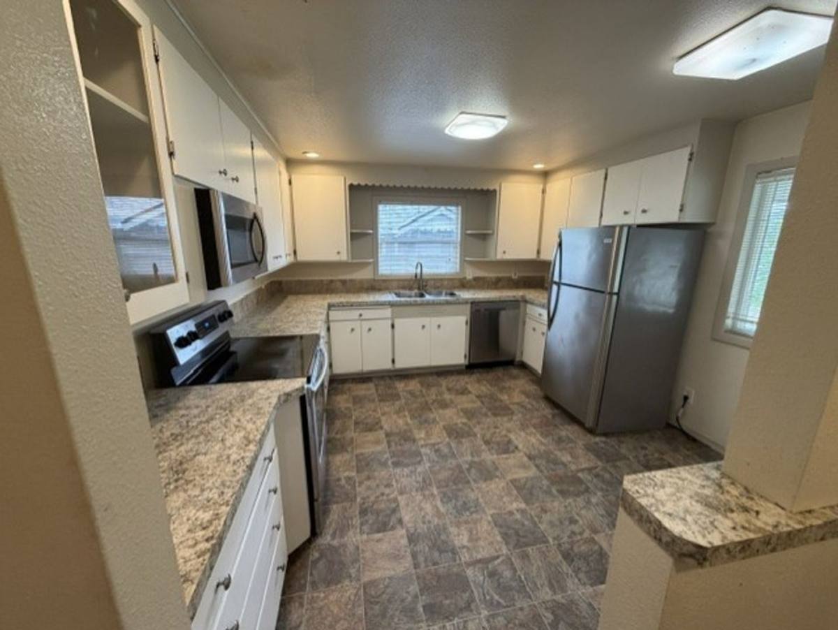 House for rent at 512 S Yew St, Centralia, WA 98531