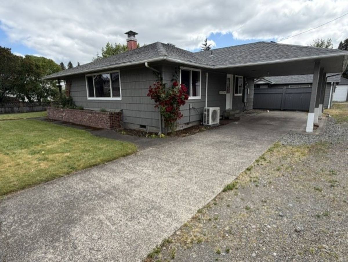 House for rent at 512 S Yew St, Centralia, WA 98531