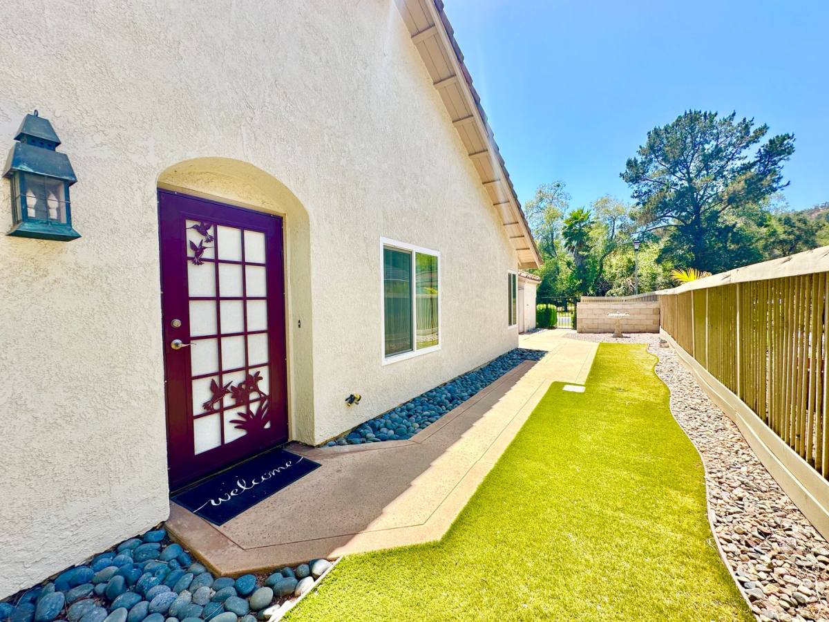 House for rent at 4129 Los Padres Dr, Fallbrook, CA 92028