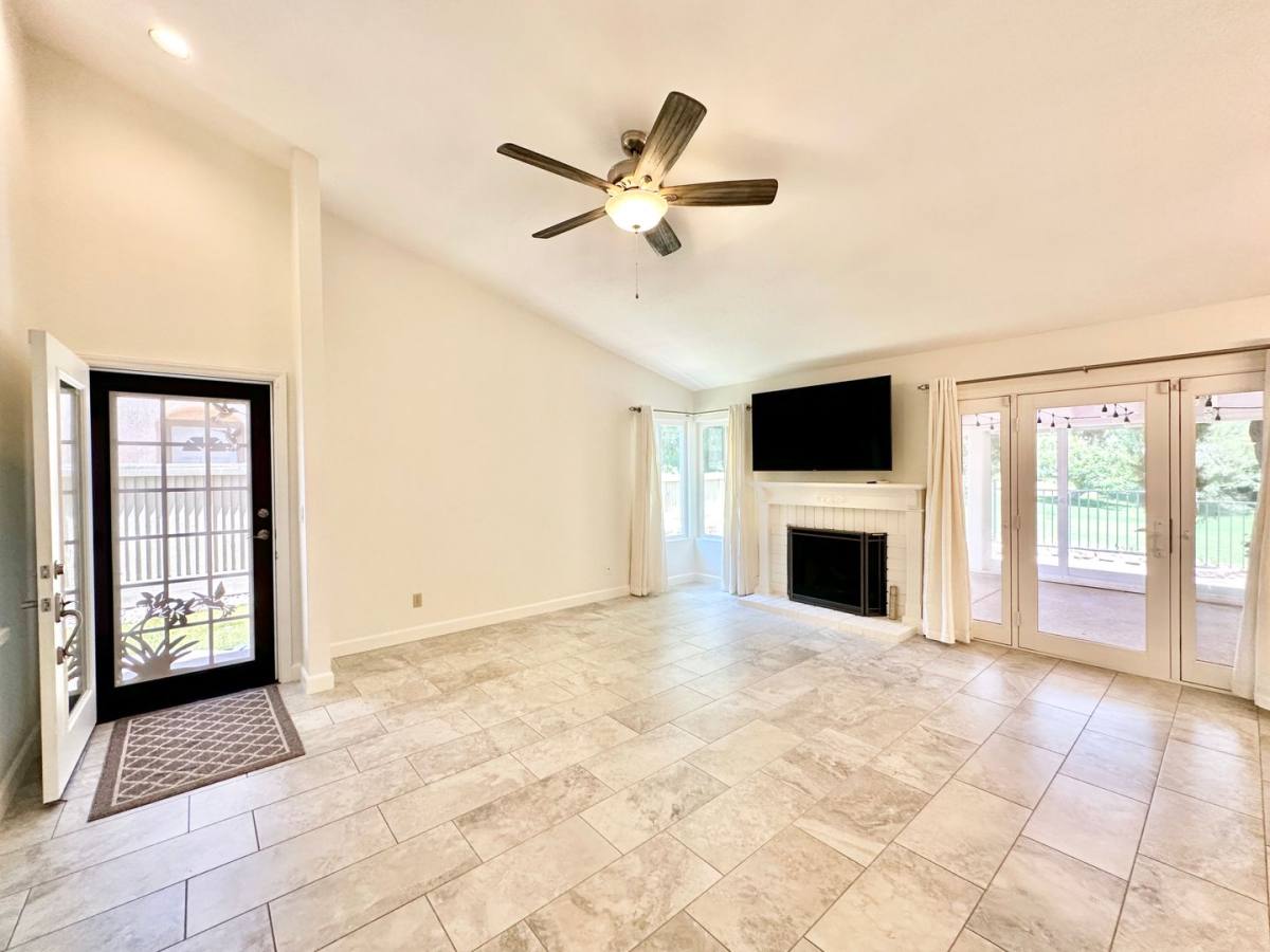 House for rent at 4129 Los Padres Dr, Fallbrook, CA 92028