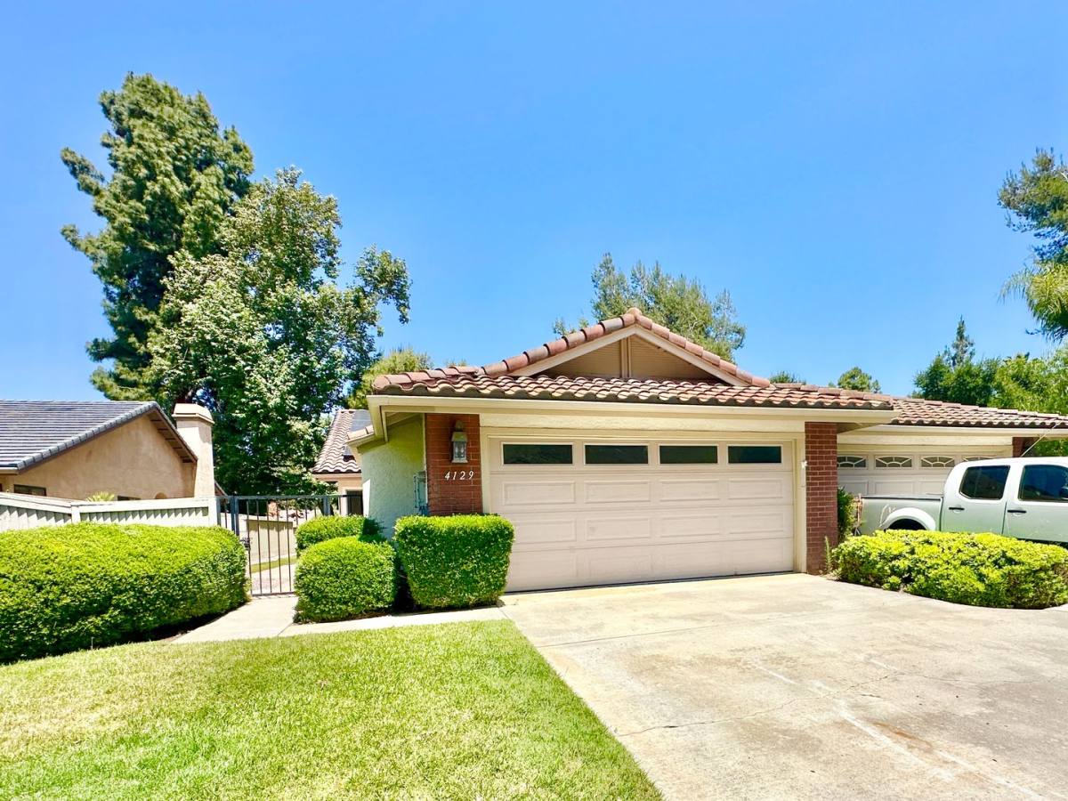 House for rent at 4129 Los Padres Dr, Fallbrook, CA 92028