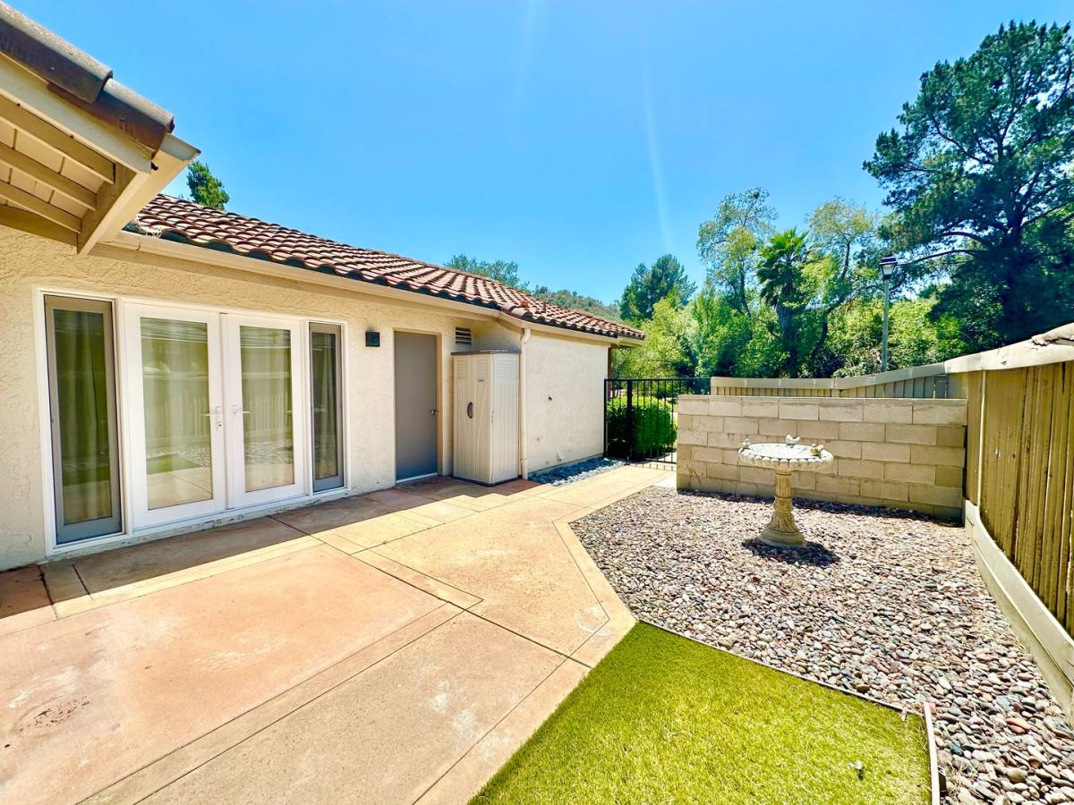 House for rent at 4129 Los Padres Dr, Fallbrook, CA 92028
