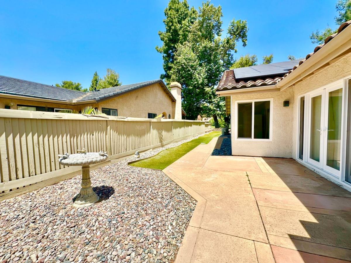 House for rent at 4129 Los Padres Dr, Fallbrook, CA 92028