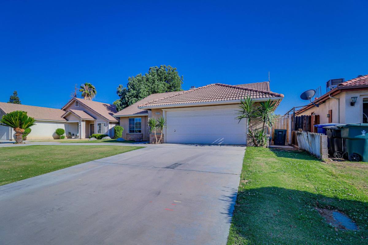 House for rent at 4005 Asino Ave, Bakersfield, CA 93313