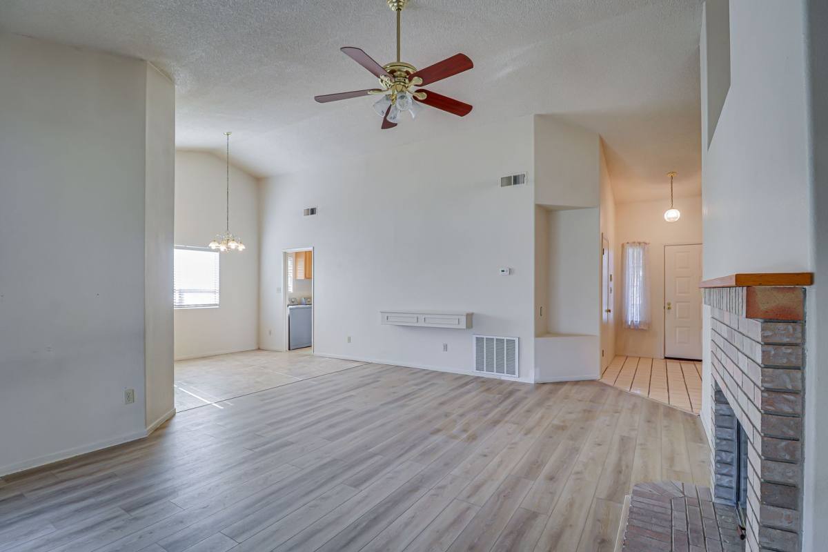 House for rent at 4005 Asino Ave, Bakersfield, CA 93313