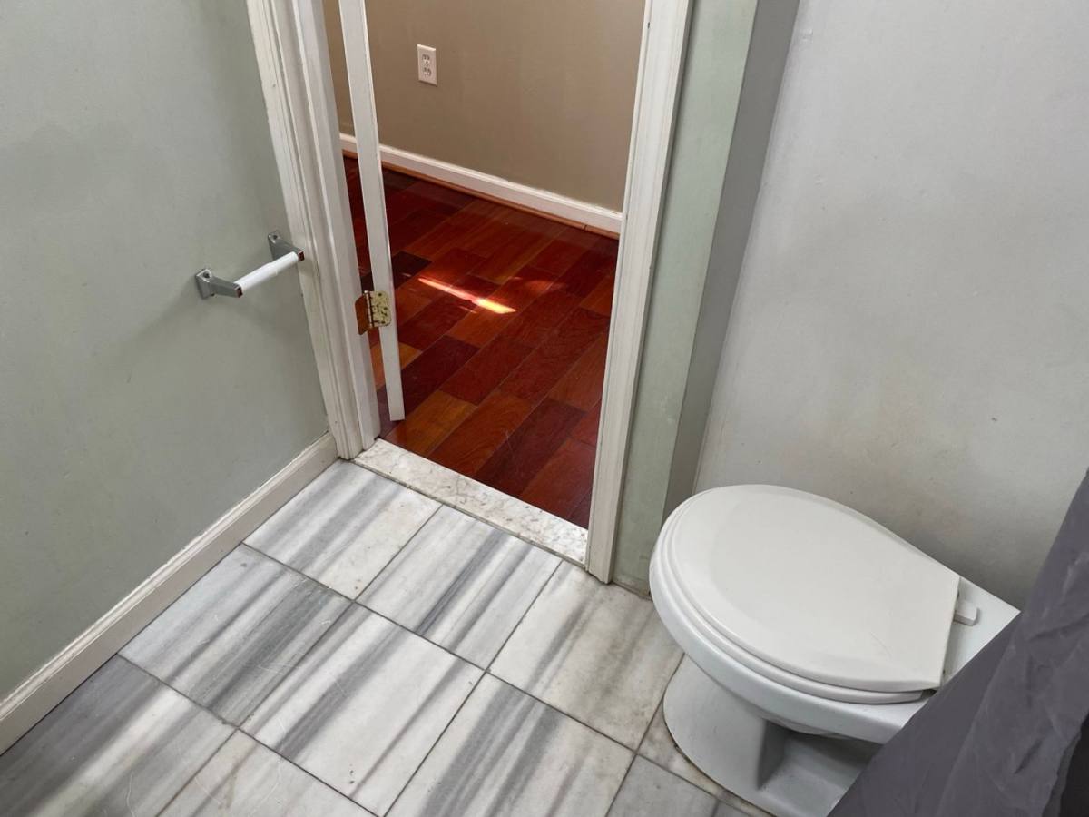 Apartment for rent at 1908 Aliceanna St, Baltimore, MD 21231