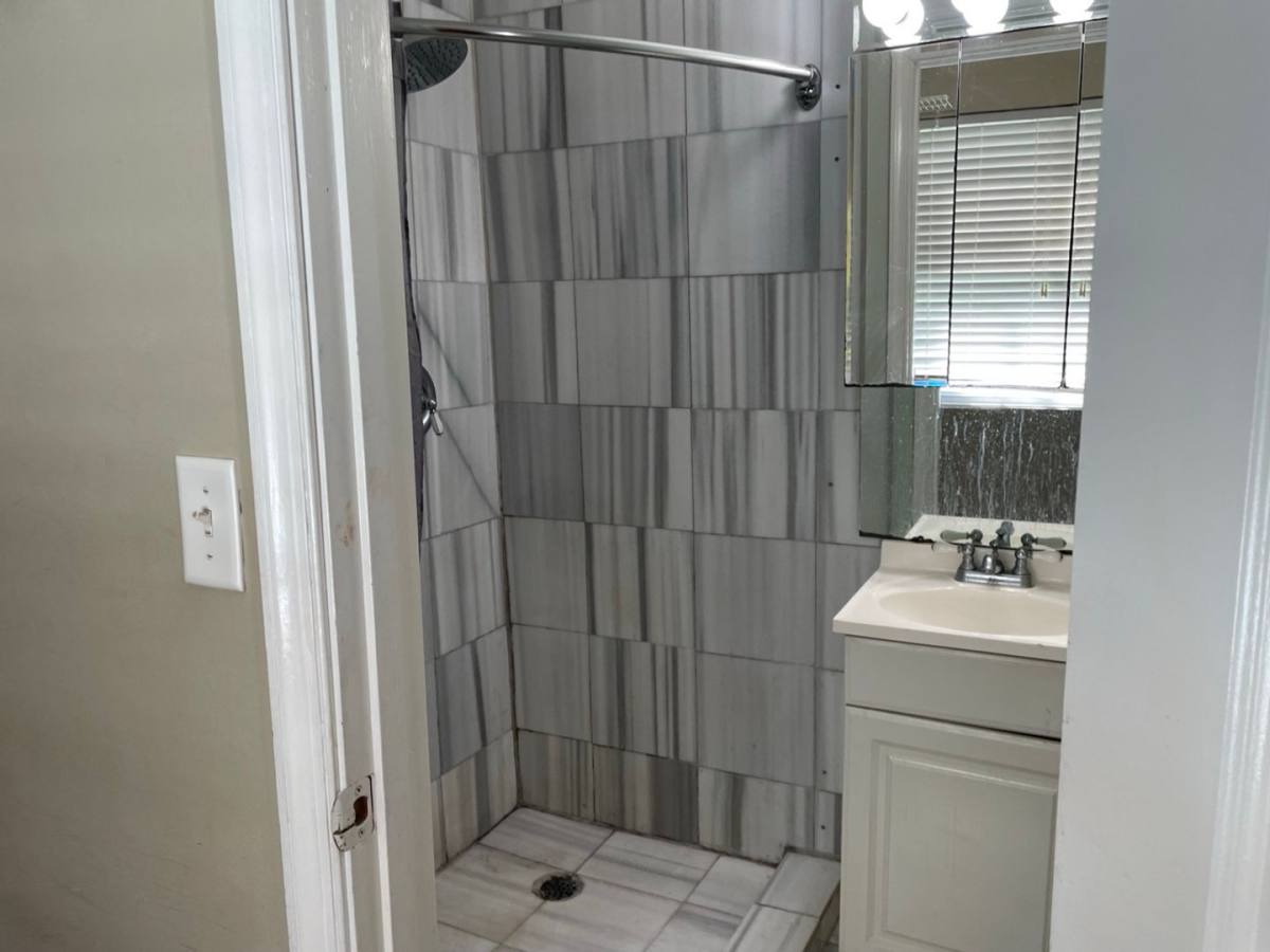 Apartment for rent at 1908 Aliceanna St, Baltimore, MD 21231