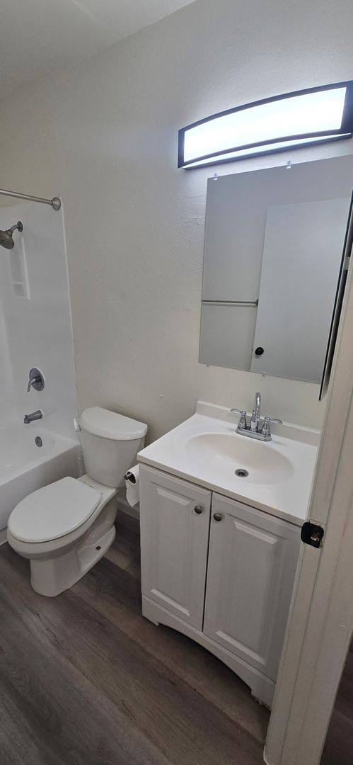 Apartment for rent at 236 238 Ave, Los Angeles, CA 90042