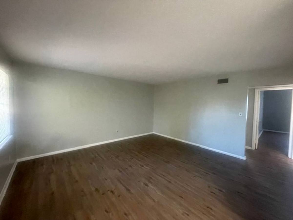 Apartment for rent at 3826 J Country Club Rd, Winston Salem, NC 27104