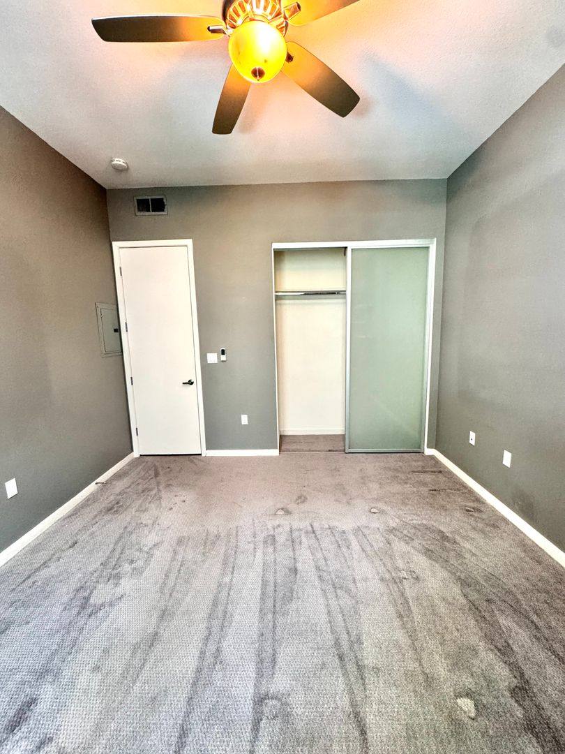 Townhouse for rent at 133 The Promenade N #117, Long Beach, CA 90802