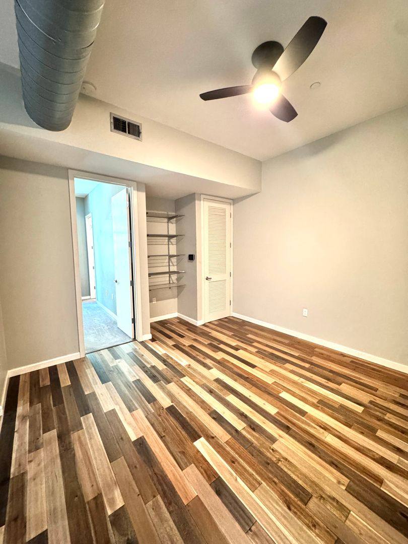 Townhouse for rent at 133 The Promenade N #117, Long Beach, CA 90802