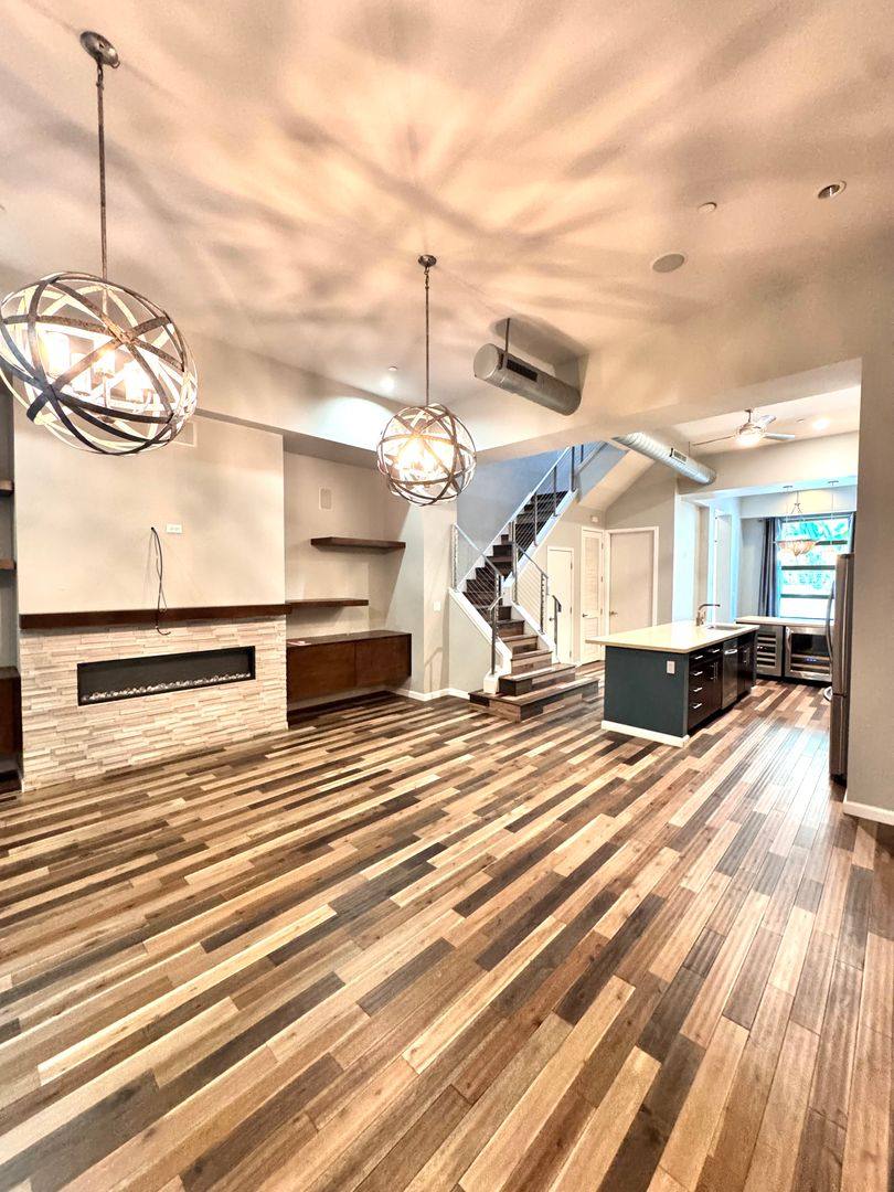 Townhouse for rent at 133 The Promenade N #117, Long Beach, CA 90802