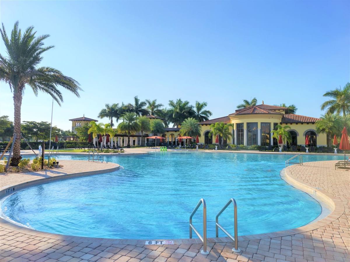 Townhouse for rent at 20335 Lagente Circle, Venice, FL 34293