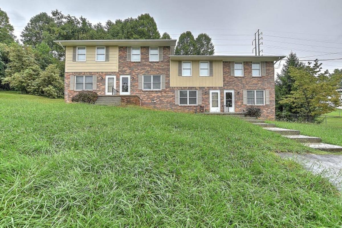 Townhouse for rent at 10115 Island Rd, Bristol, VA 24201