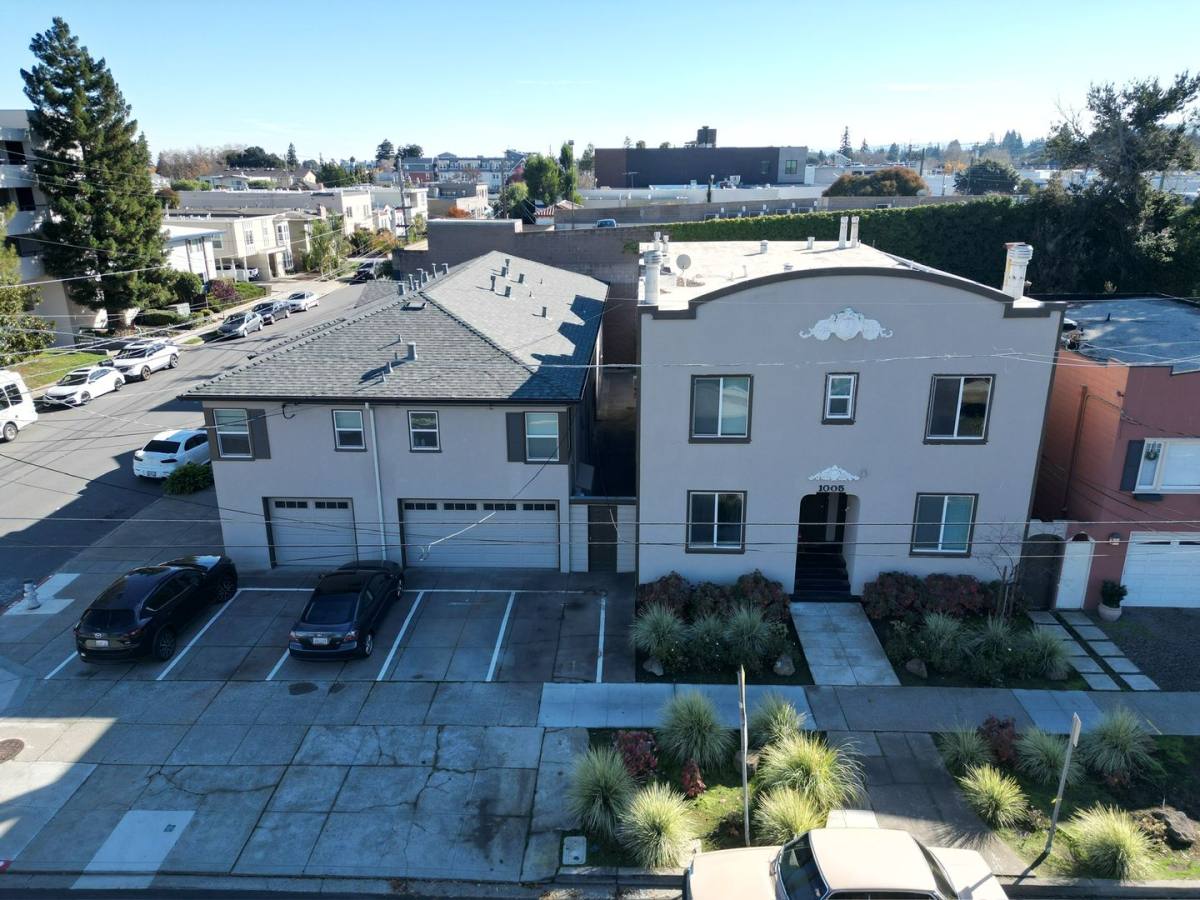 Apartment for rent at 1005 Burlingame Ave, Burlingame, CA 94010