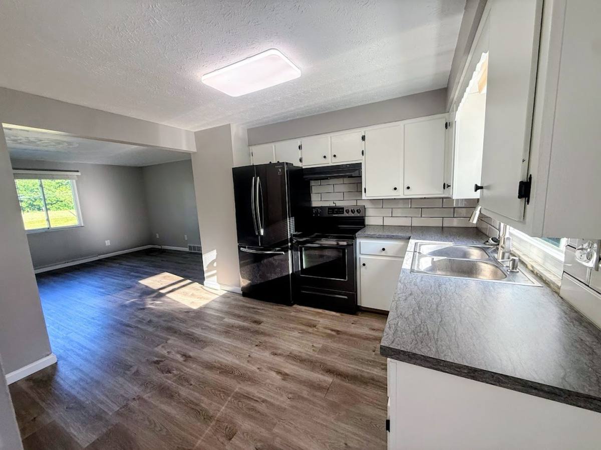 Apartment for rent at 5224 S Main St, Akron, OH 44319
