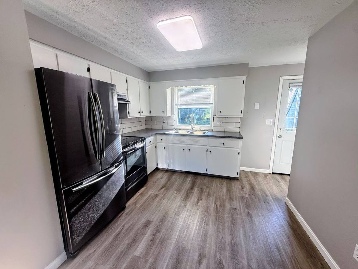 Apartment for rent at 5224 S Main St, Akron, OH 44319