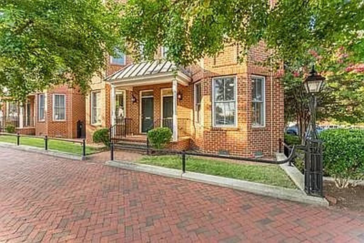 House for rent at 1428 W Cary St, Richmond, VA 23220