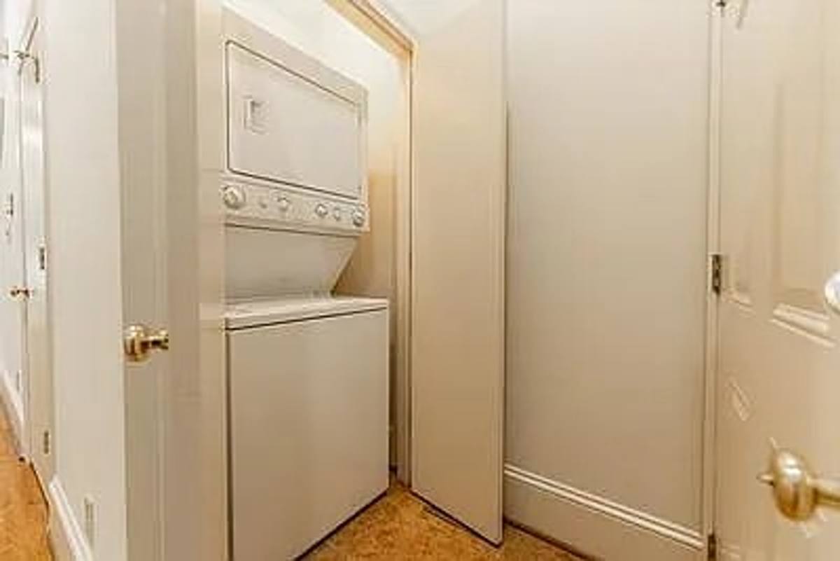 House for rent at 1428 W Cary St, Richmond, VA 23220