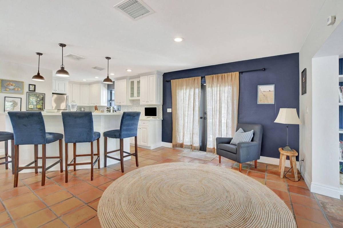 House for rent at 801 SW 5th St, Boca Raton, FL 33486