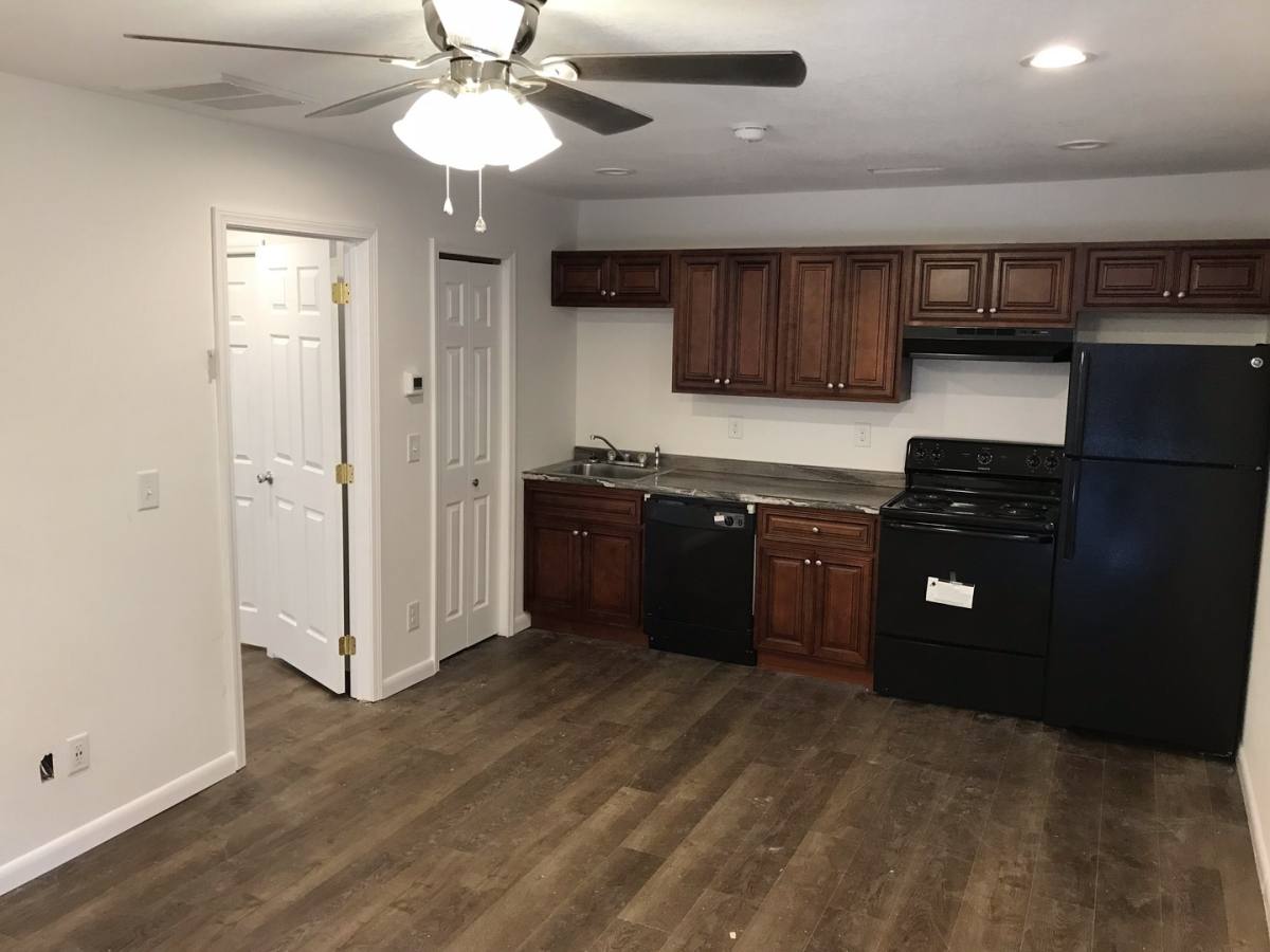 Apartment for rent at 407 W 4th St, Corbin, KY 40701