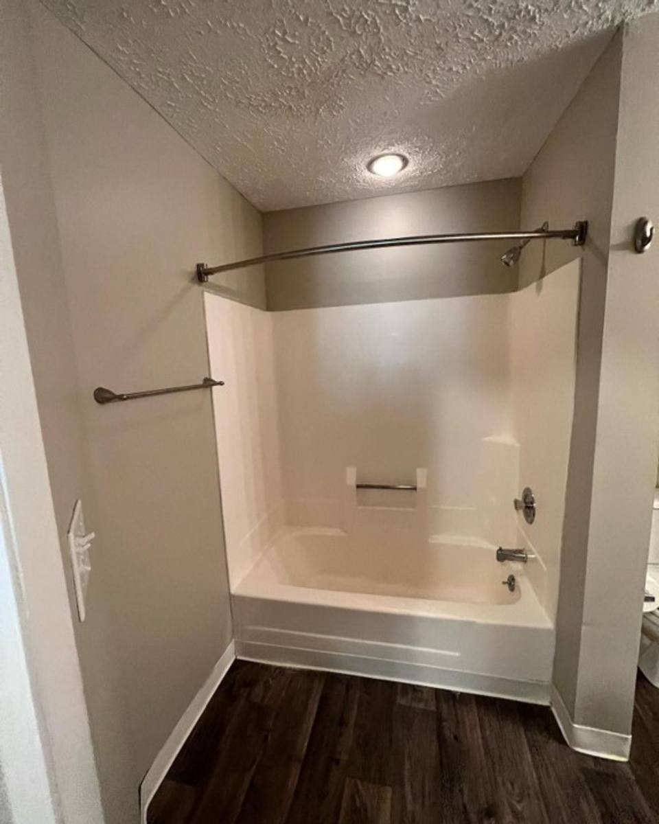 Apartment for rent at 1904 N Cross Lakes Circle #L, Anderson, IN 46012