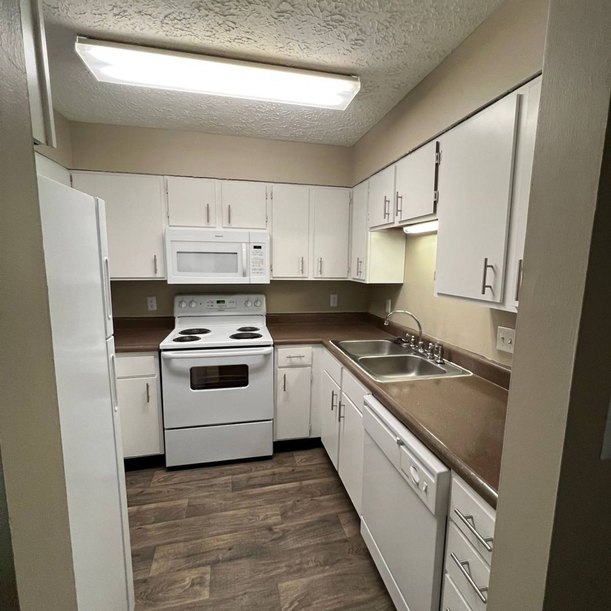 Apartment for rent at 1904 N Cross Lakes Circle #L, Anderson, IN 46012