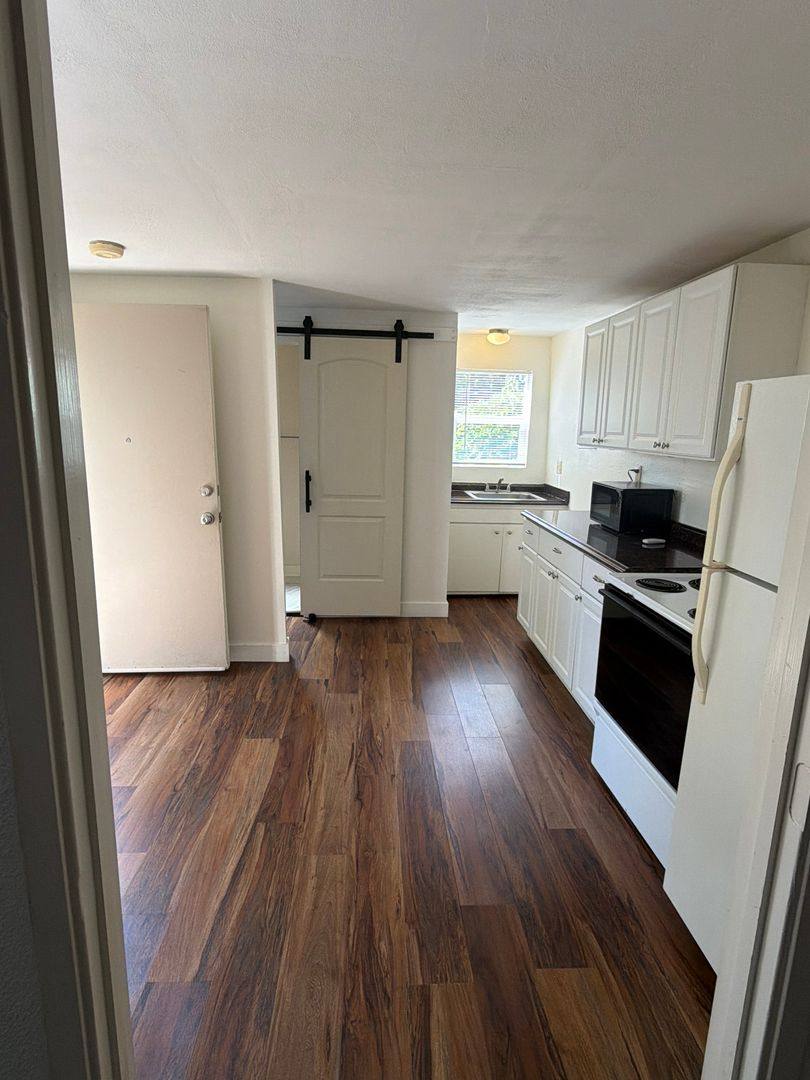 House for rent at 3117 Freeport Blvd, Sacramento, CA 95818