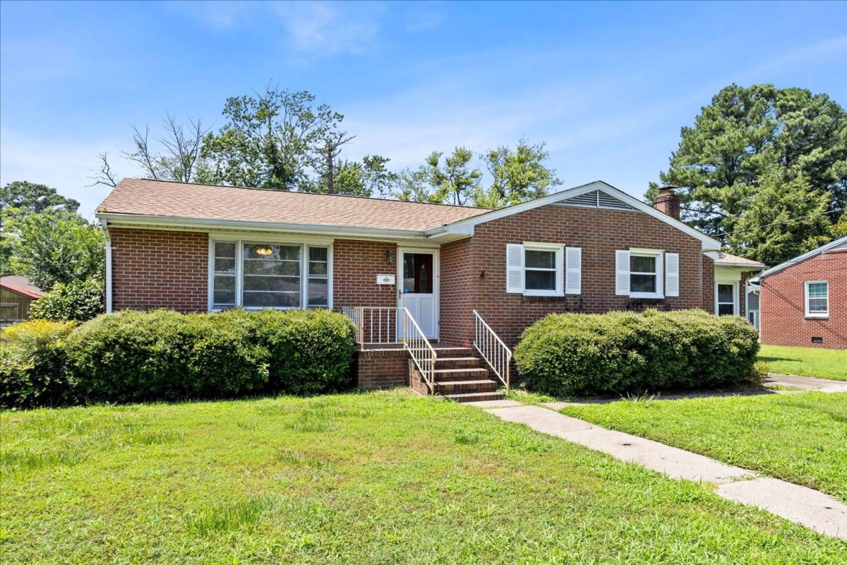 House for rent at 7 Briar Dr, Hampton, VA 23661