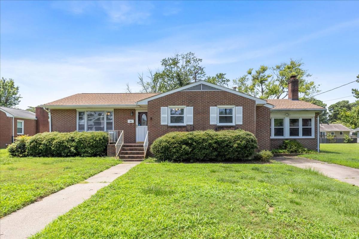 House for rent at 7 Briar Dr, Hampton, VA 23661