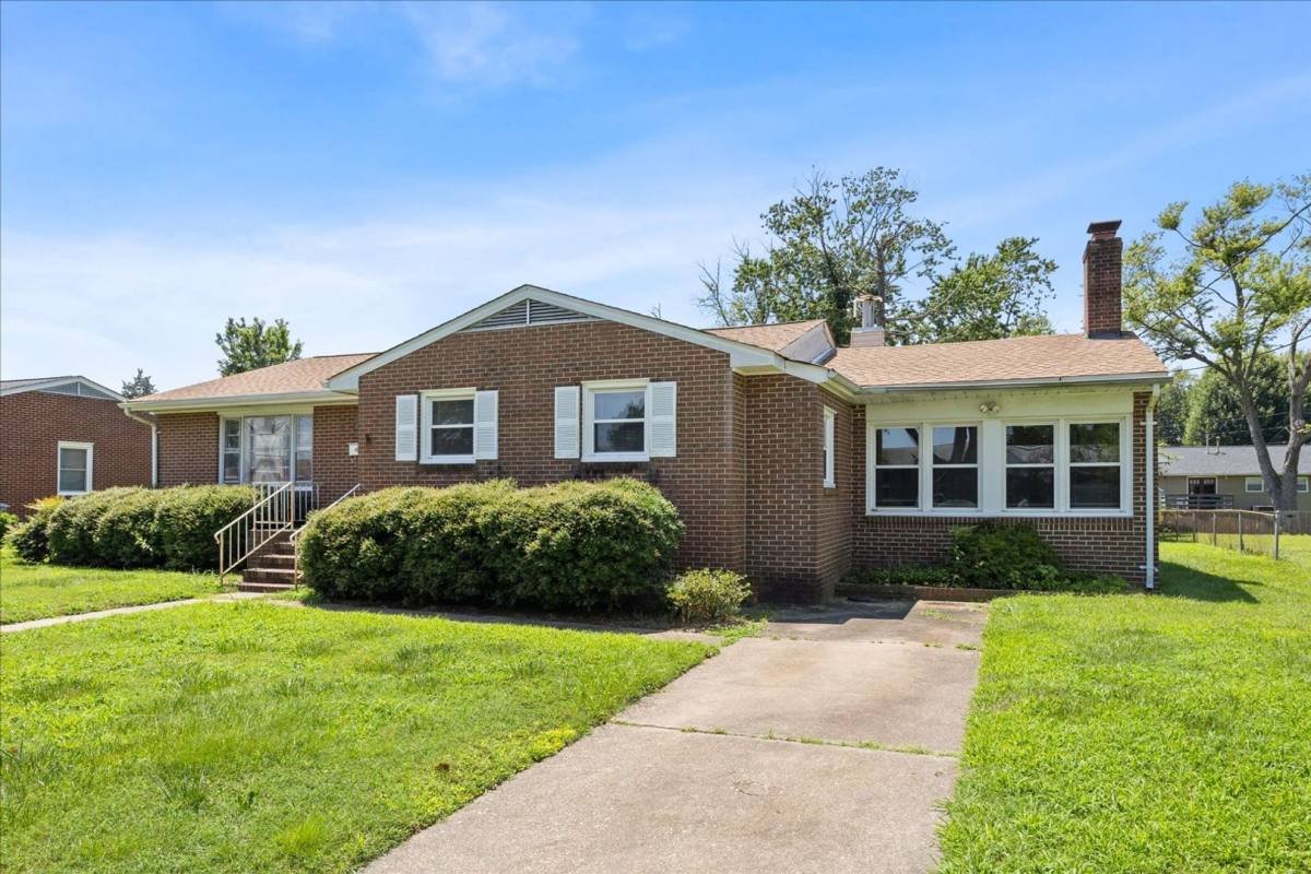 House for rent at 7 Briar Dr, Hampton, VA 23661