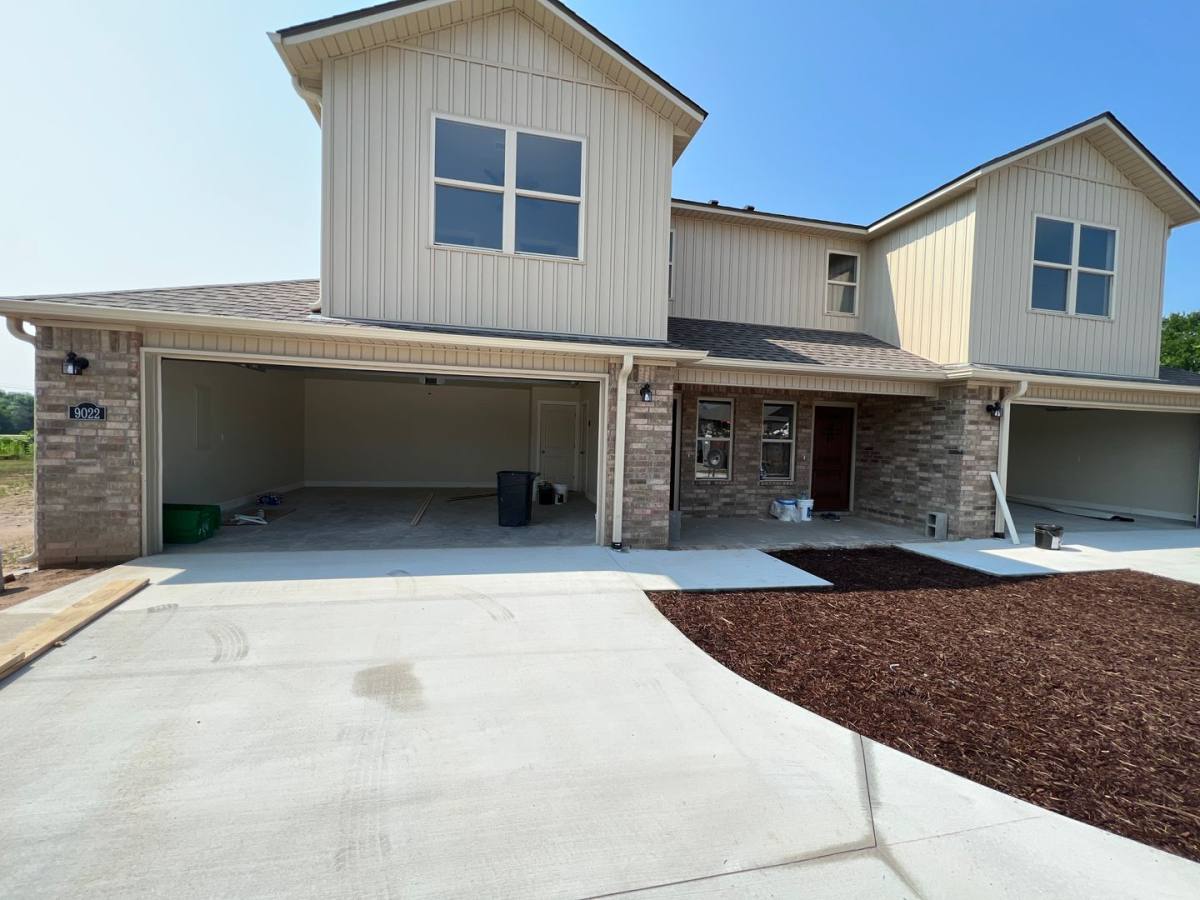 Apartment for rent at 9004-9006 Sandra Way, Fort Smith, AR 72916